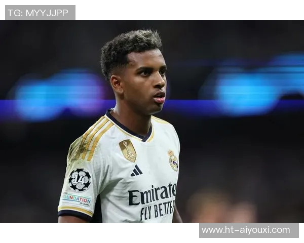 达成皇马生涯150场里程碑，楚阿梅尼获赠纪念球衣